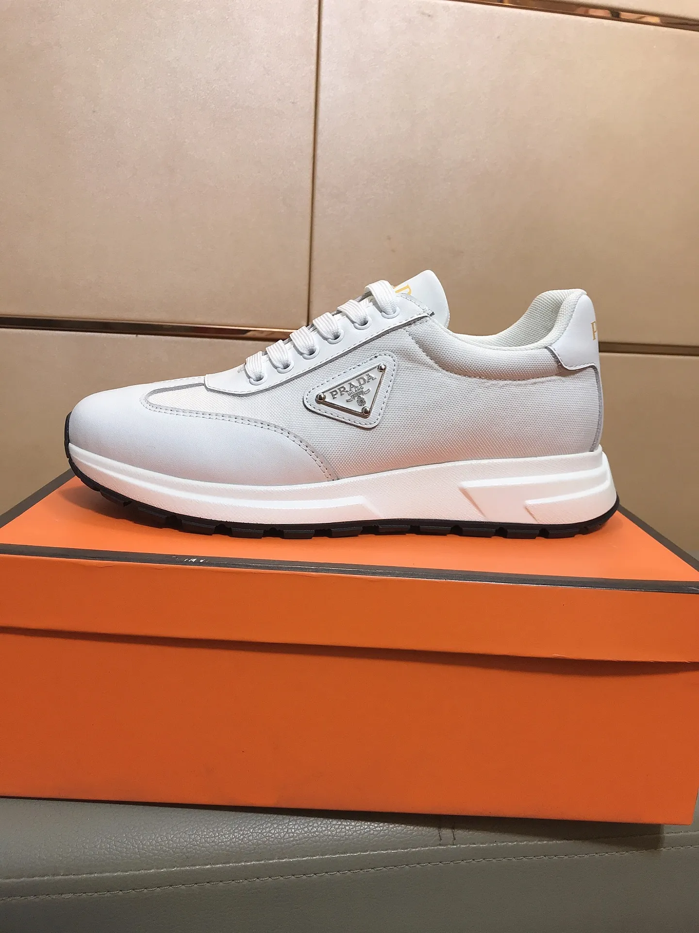 Ex-factory price 400 💎💎🆕Prada's latest casual and fashionable men's shoes👟hot style💥simple and elegant style, exclusive for trendy men. Unique latest brand elements👑, fashionable and generous, imported cowhide leather splicing breathable fabrics, comfortable lining + sheepskin feet, super comfortable and wear-resistant outsole, classic model taken in kind, code number: 38-44